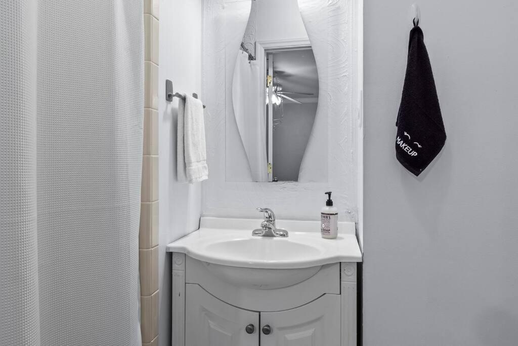 Hargett Street Villa ローリー エクステリア 写真